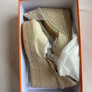 CASTAÑER NEVER WORN - CREAM ESPADRILLES